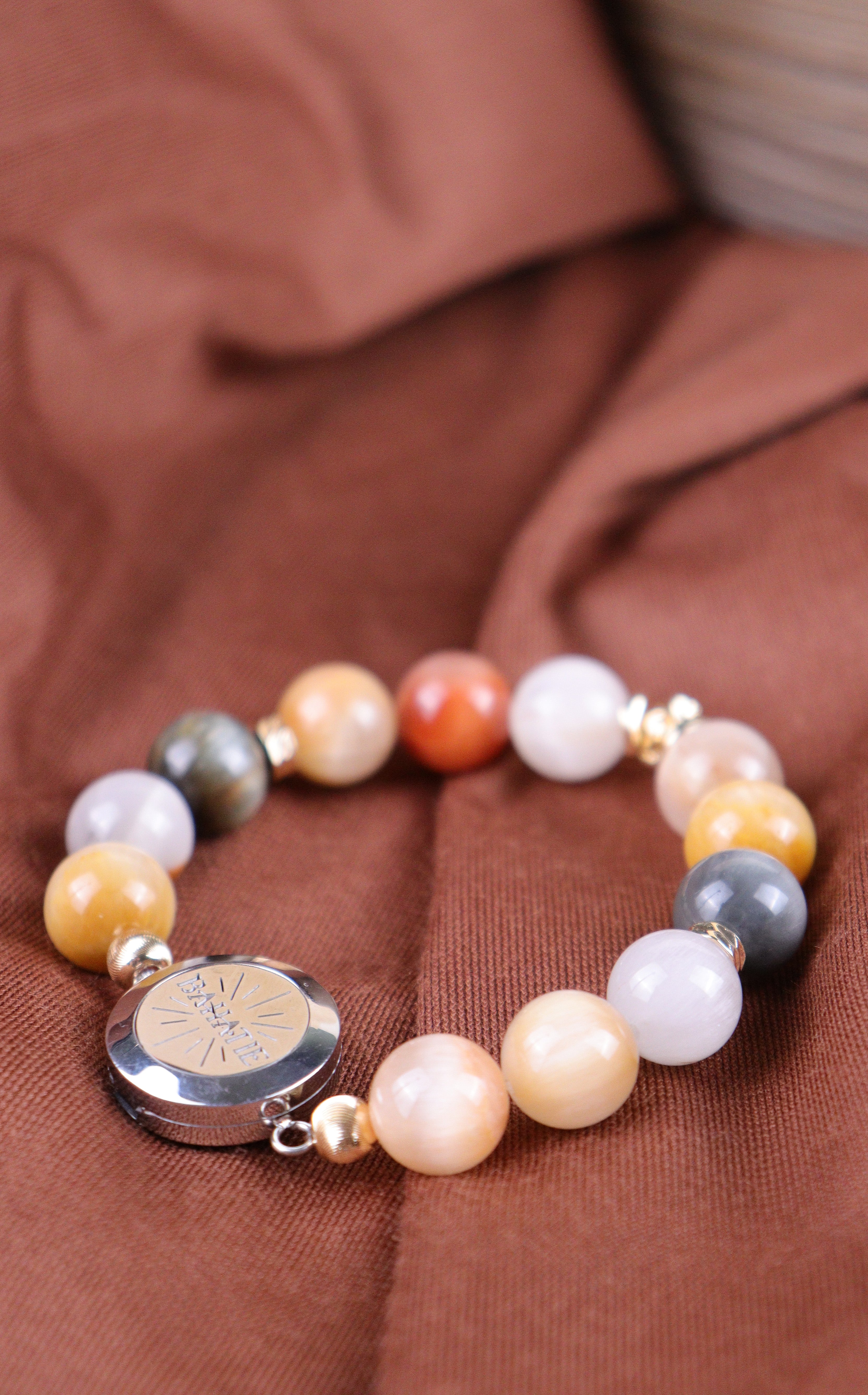 Silkroad Dream Rabbit Hair Quartz Crystal Aromatherapy Bracelet